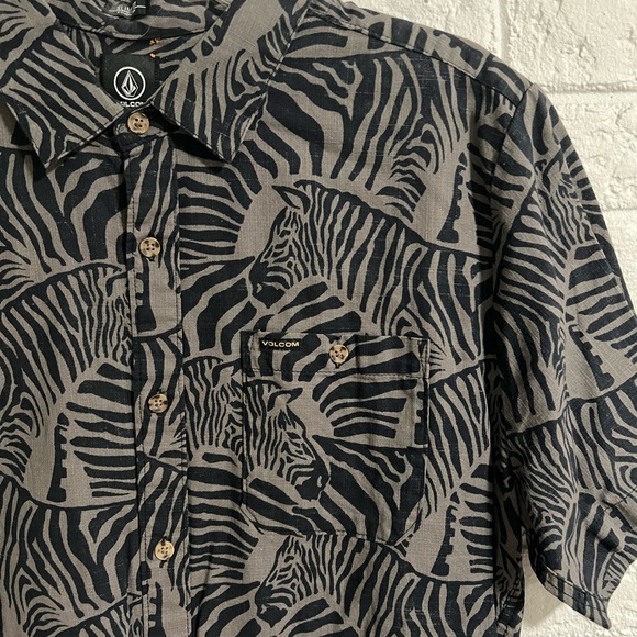 Volcom zebra print button-down - Picture 2 of 3